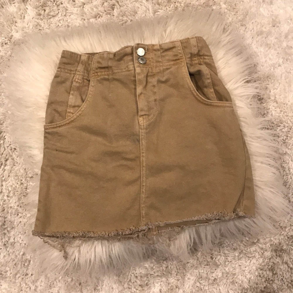 Free people fray Khaki skirt with buckle